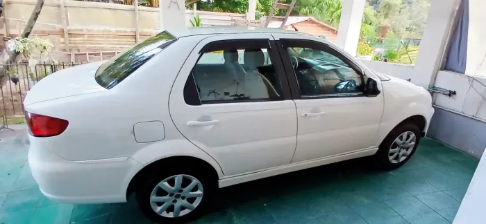 Fiat Siena EL Celeb. 1.0 MPI Fire Flex 8V 4P 2015