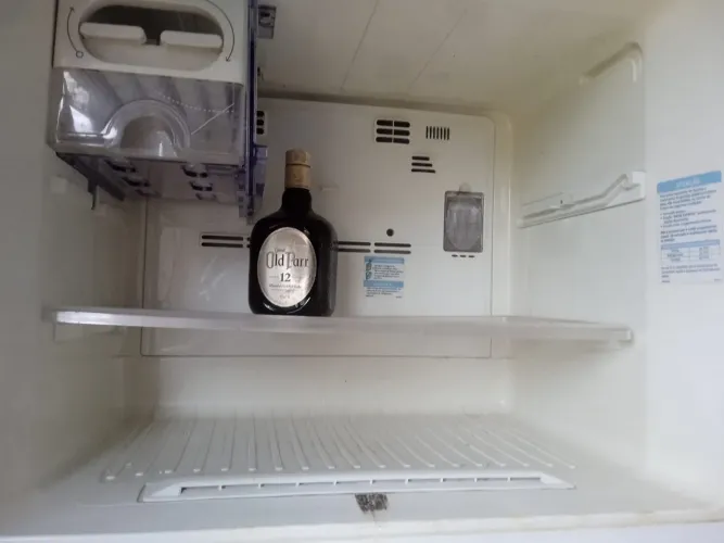 Vendo geladeira 