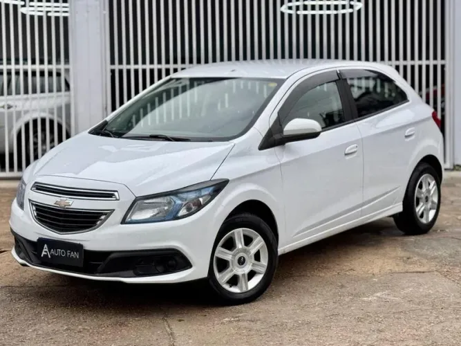 Chevrolet Onix Hatch LT 1.4 8V Flex Mec. 4P 2016