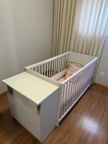 Vendo berço com colchão novo