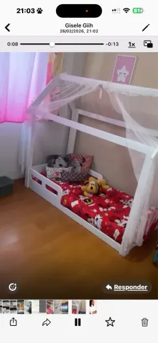 Cama com colchão infantil