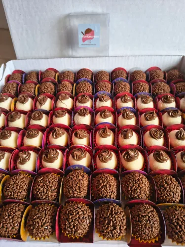 DOCES GOURMET, BROWNIES E MINI AFOGADINHO POR ENCOMENDA