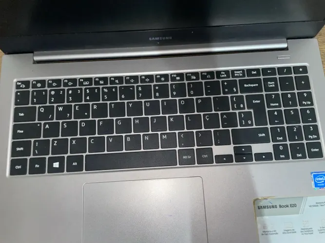 Notebook Samsung Book E20