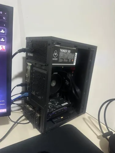 PC gamer torrando