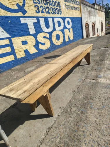 Banco rústico