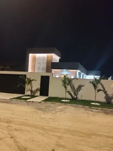 Linda casa entre a praia e lagoa com aguas cristalinas, 