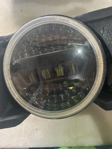 Farol redondo tipo Renegade de Led