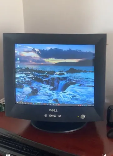 Monitor CRT DELL E773c ,17 polegadas Funcionando