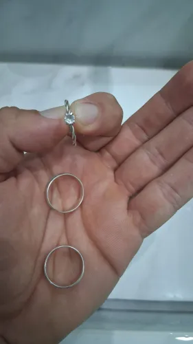 Vendo Par de Alianças em Prata 925 com Anel solitário