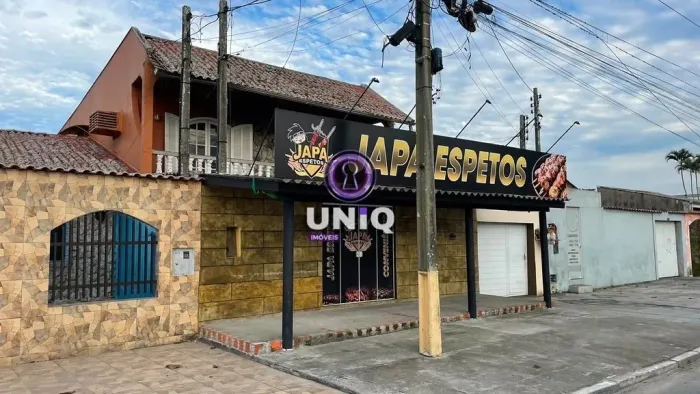 Sobrado com Ponto Comercial