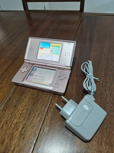 Nintendo DS Lite
