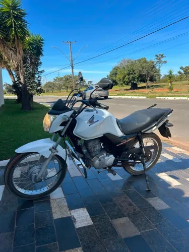 VENDO OU TROCO CG 125i EM DIAS