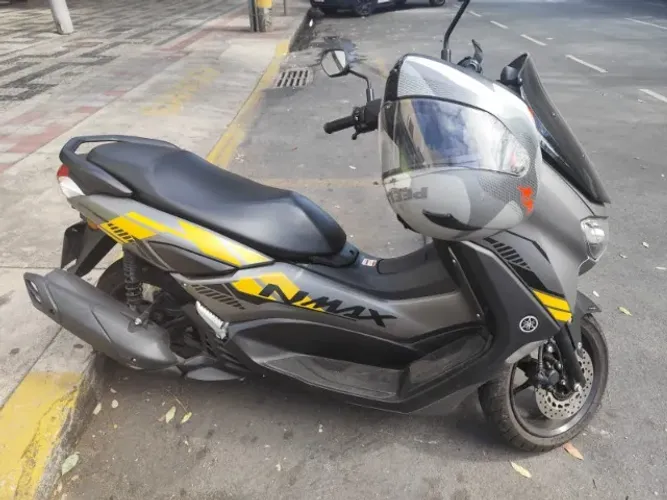 VENDO YAMAHA NMAX 2024