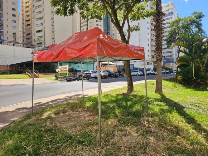 Vendo uma tenda 2x3