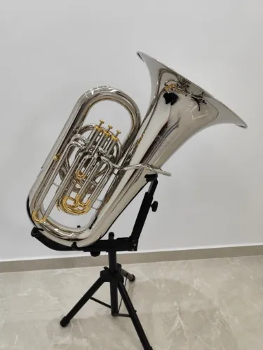 Tuba 4/4 Compensada Tokai TB-403NL MIB - Níquelada c/ Laqueado - Aceito troca -Parcelo 21X