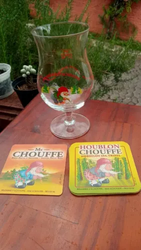 Taça de cerveja La Chouffe oficial importada Bélgica 330ml