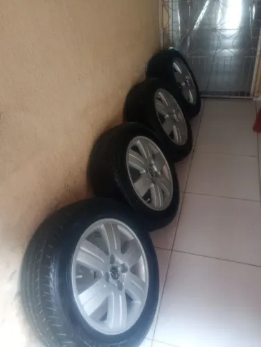 Rodas aro 15 furação 4 por 100 Corolla
