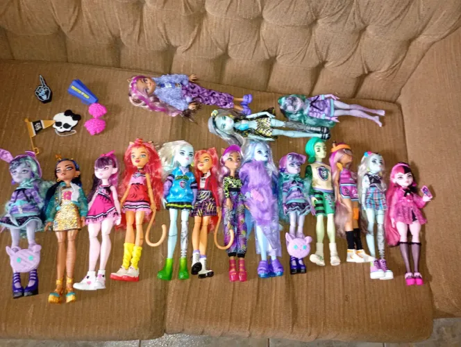Monster high lote g3- Leia a descrição