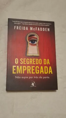 Livro O Segredo da Empregada - Freida McFadden