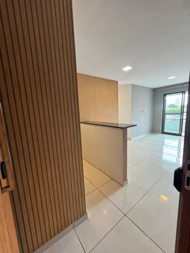 Apartamento nos Bancários, 2 Quartos sendo 1 Suite, Segundo Andar, Nascente Sul