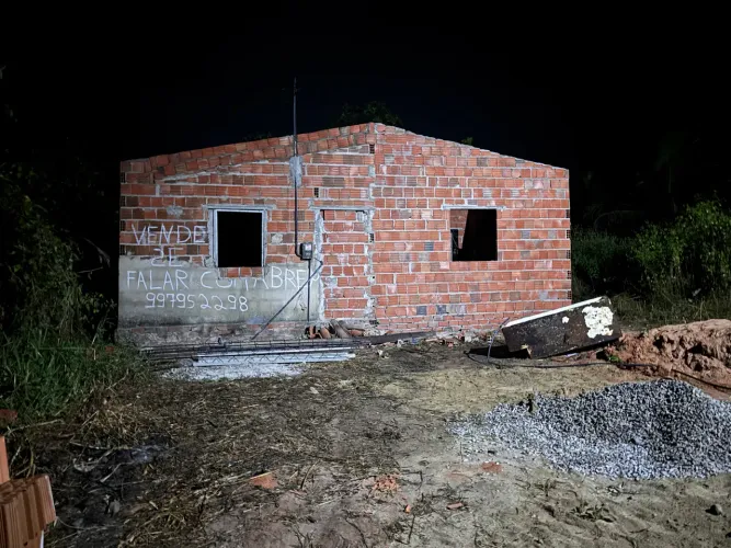 Terreno com casa quase pronta Paraipaba