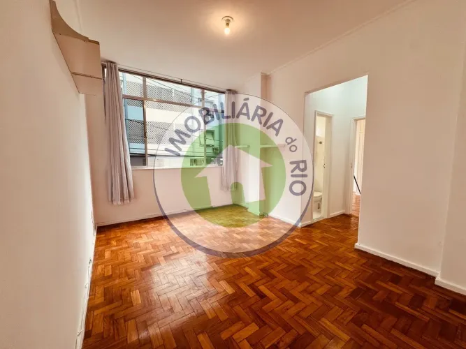 Apartamento à venda em Botafogo-RJ: 1 quarto, 1 sala, 2 banheiros, 1 vaga de garagem, 49 m