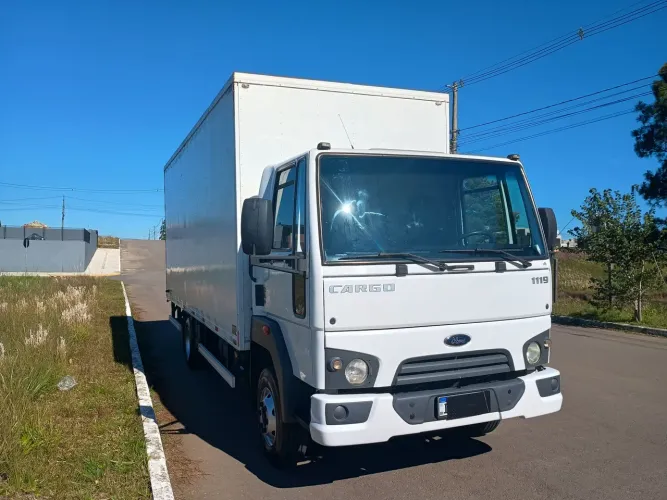 Cargo 1119completo baú de 6.20 impecável 