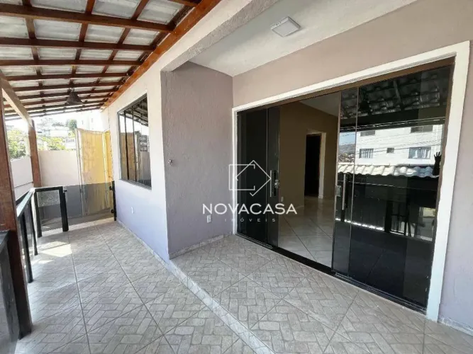 Casa com 3 dormitórios para alugar, 82 m² por R$ 2.550,00/mês - Jaqueline - Belo Horizonte