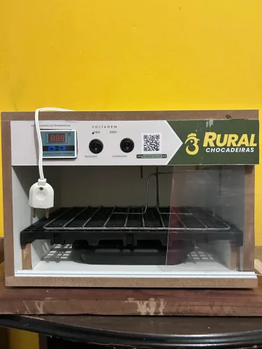 Chocadeira 35 a 45 ovos de galinha