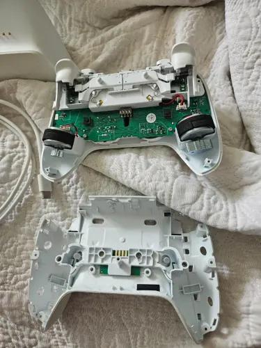 8bitdo Ultimate 2 com defeito