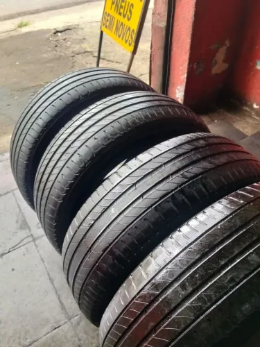 4 PNEUS 185/60/15 COM BOA BORRACHA MICHELIN