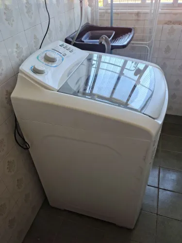 Máquina de lavar Eletrolux 10 kilos funcionando perfeitamente