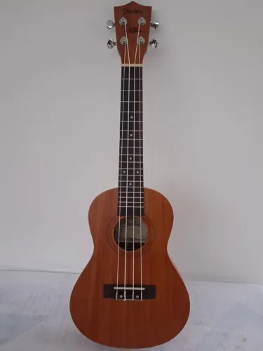 Ukulele Shelby Su-23M Stnt Natural Concerto Fosco Na Caixa Instrumento Musical Havaiano