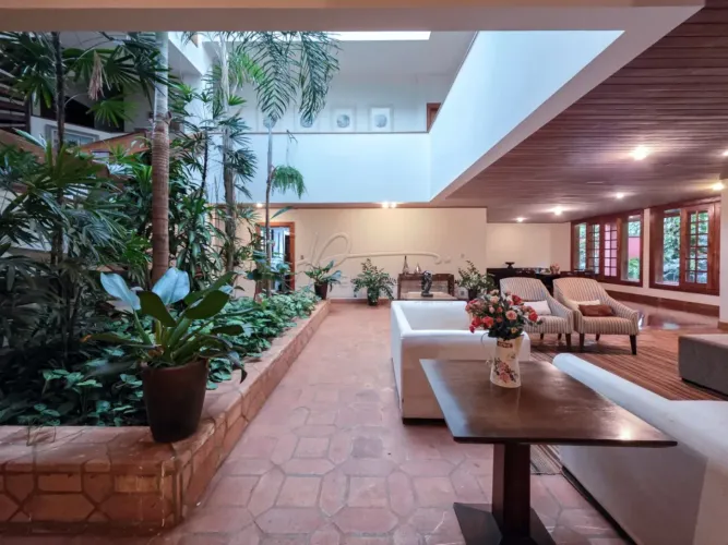 Casa de 454m² com 06 quartos à venda- Jardim Canadá