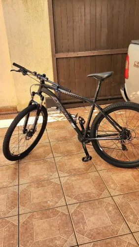Bicicleta Mountain Bike 