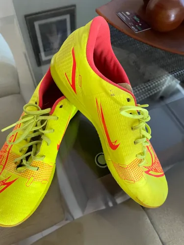 Chuteira Nike mercurial N 38 super conservada $ 80