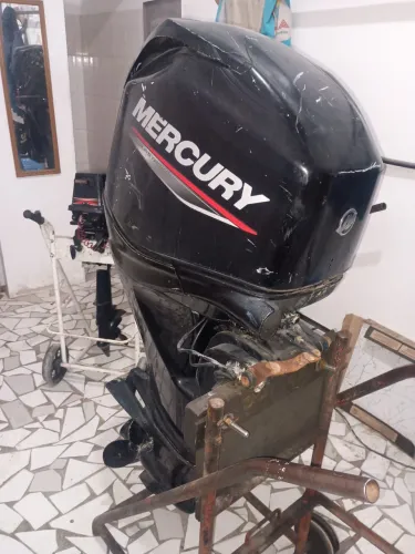 Motor Mercury 60 HP 4T Seminovo