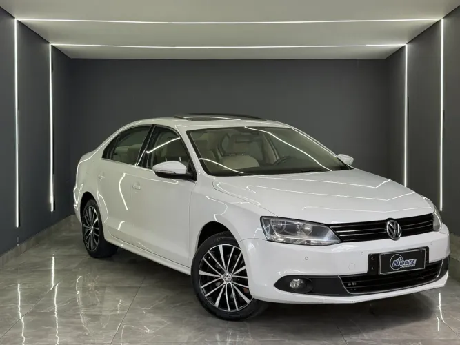 Volkswagen Jetta Highline 2.0 TSI 16V 4P Tiptronic 2014