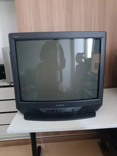 TV Sony Trinitron 29" com entrada S-Video e Composto
