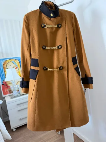 Casaco Trench Coat Lança Perfume P