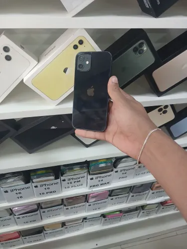 IPHONE 12