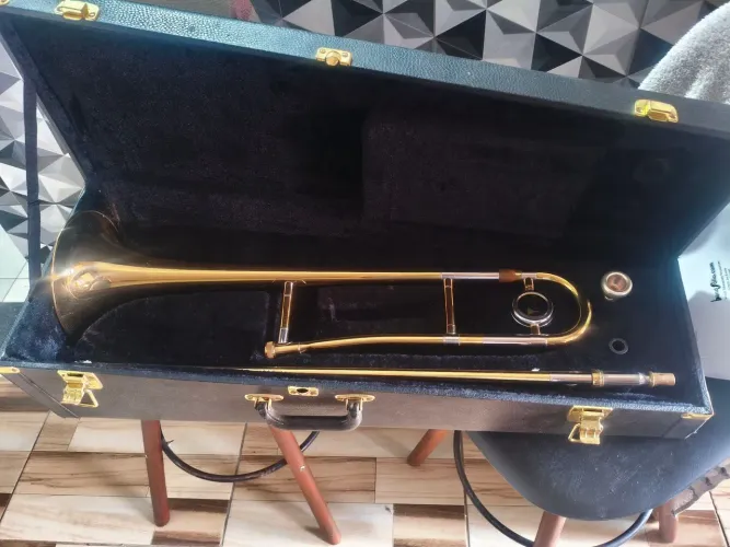 Trombone de Vara Eagle SIb