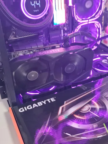 Placa de video Rtx 2060 gigabyte
