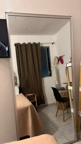 Espelho com moldura