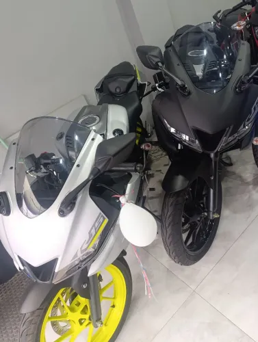 Raridade yzf R15 ABS praticamente zero km