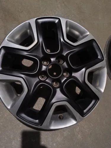 Roda de jeep aro 17 