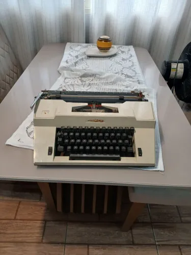 Máquina de Escrever  Remington 55L