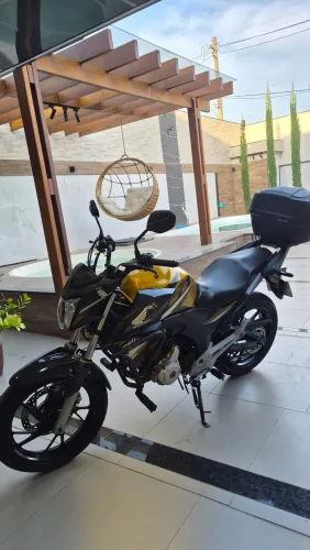 CB 250F ABS 2020 moto impecável 