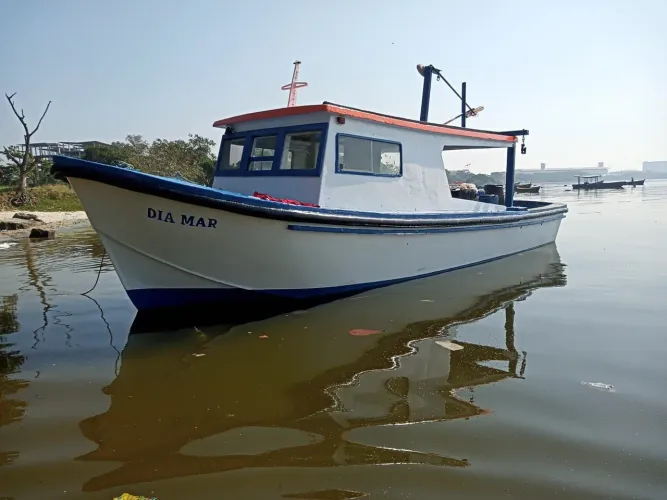 Lancha fibra transporte marítimo