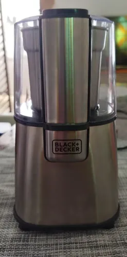 Moedor de grãos. Marca Black+Decker. Usado apenas 2 vezes. Valor 100,00.